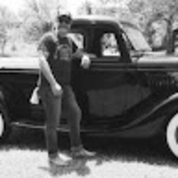 Meet your Posher, Christopher - Picture 1 of 1